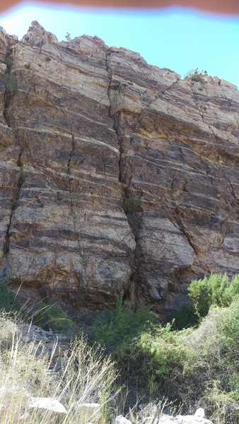 Tony doesn't beat me stars on the right under the left leaning crack. Follow this to the main crack