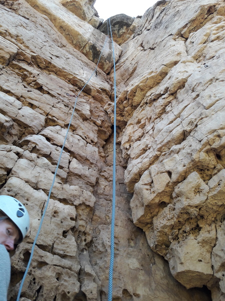 Rope running through QDs on the route.