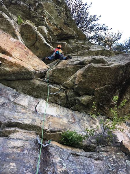 Above the roof move on the second pitch