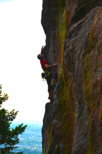 Mike McKinnon sending The Shaft just past crux move. Beautiful rock.