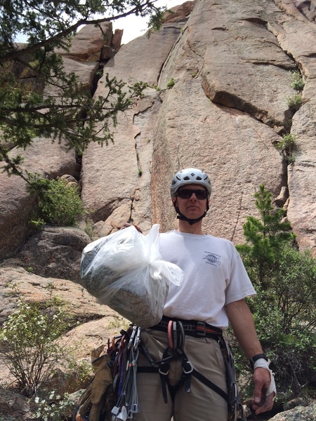 As of 06/16/2017, Jonathan Stickel removed all poison ivy over the belay ledge on top of the 1st pitch. It should be OK for the time being at least.