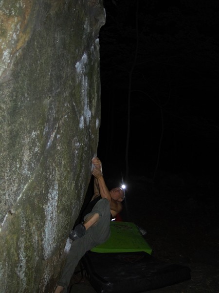 dwarf sidepull. go directly up from here with your left. full gaston right lock off to the worlds worst 1.5 finger crimp. fern butthole says it's bomber, but who the hell likes that guy anyway.