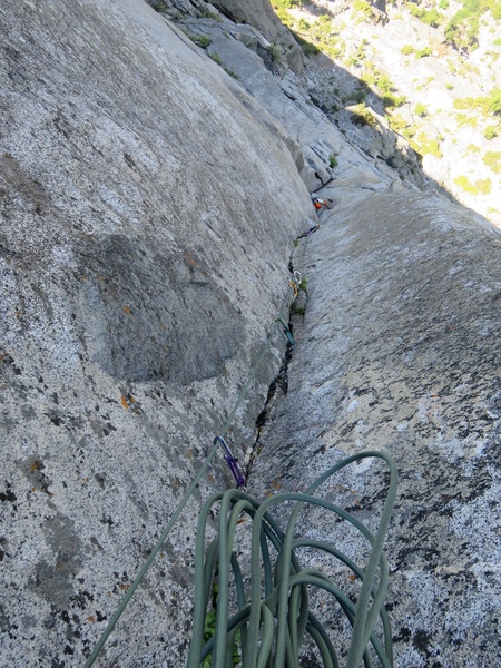 Top of Pitch 9, 11a/C1. Excellent climbing on this pitch.