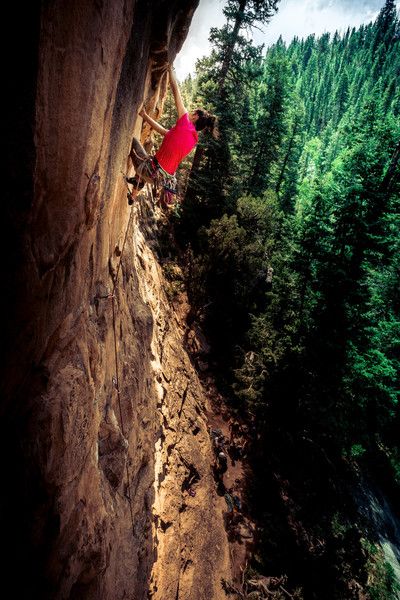 Annette pulling her way through the crux of 'Evil'.
<br>
<br>
(could be the other 11 on the wall, I don't know the area that well)
