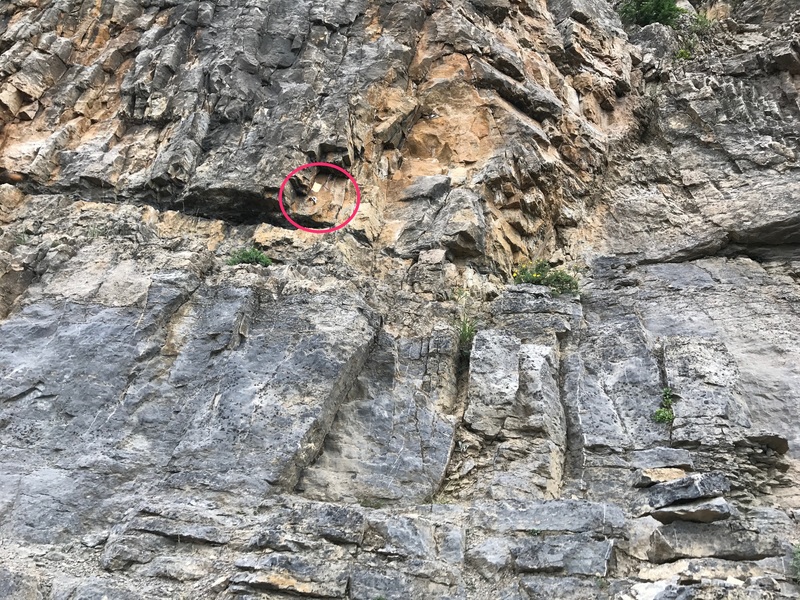 Start of the diagonal cut across lower gulley. First identifiable bolt circled.