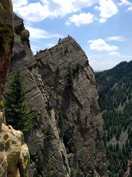 Two unknown climbers (one male and one female) top out on Yellow Spur. Taken from 4th pitch of Rewritten.
<br>
<br>
Taken 7/14/17.
