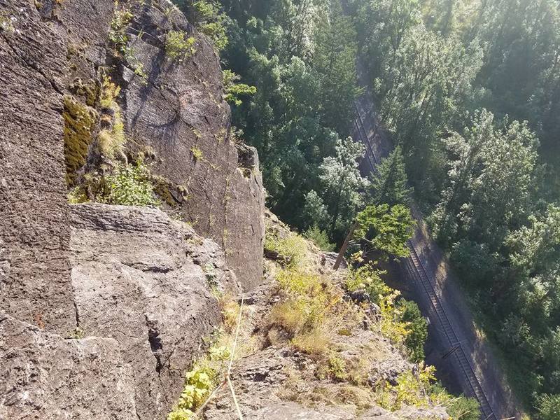 Middle of pitch 4, can see tree belay ledge at top of pitch 3