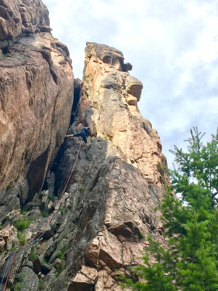 Is this the P2 chimney? It looks different from the one in the other photo. We rapped P1 to the ground and I saw this and went up it. It was dirty and a lot of fun but I have no idea if it is technically the route?