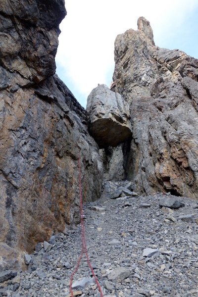 Rap 4 (of 4). This rappels past the giant chockstone to the end of the gully.