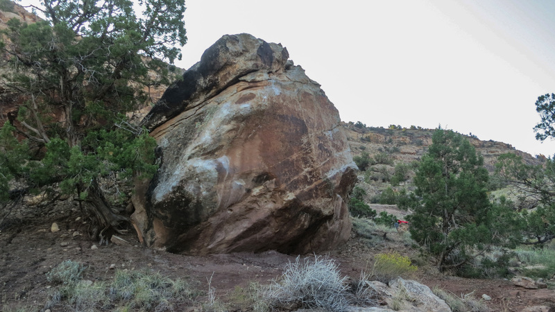 Schmoozer Boulder.