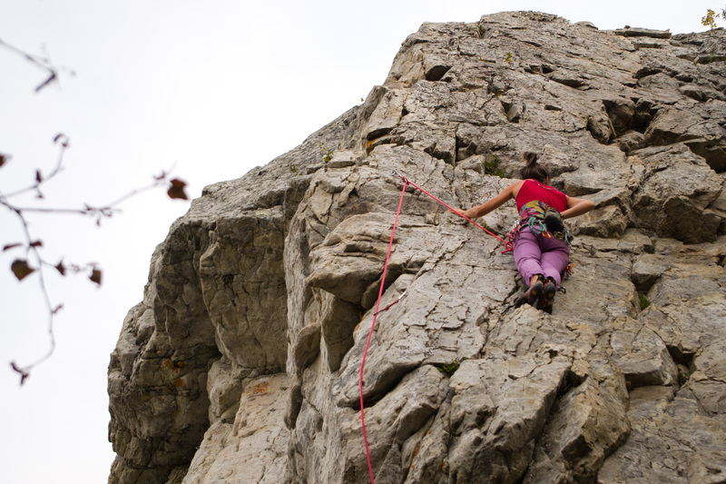 Climber on the route
<br>
<br>
Grimpeuse sur la voie