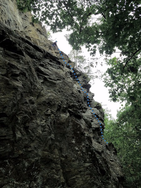 Climber complaining about rope drag on Diva. Good idea to bring extended draws to eliminate drag over multiple roofs.