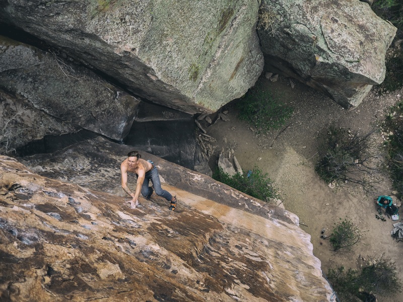 A free solo of Tanks For The Hueco by Matt Lloyd.