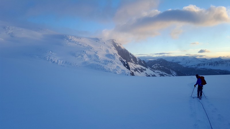 Looking back on Snowdome. The skin in sucks. Too low of an angle to ski out...