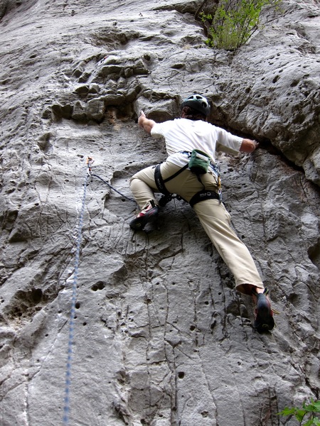 Quicklime. Jeff Baldwin gets a lap on the FA.