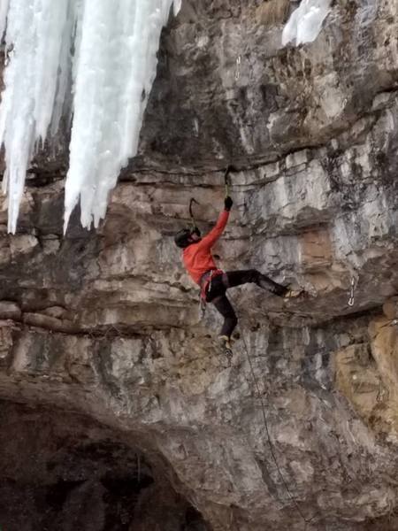 Mark gets his Pick of the Liter, M9.
<br>
The Terminator Amphitheater at Community Caves. Spearfish Canyon.