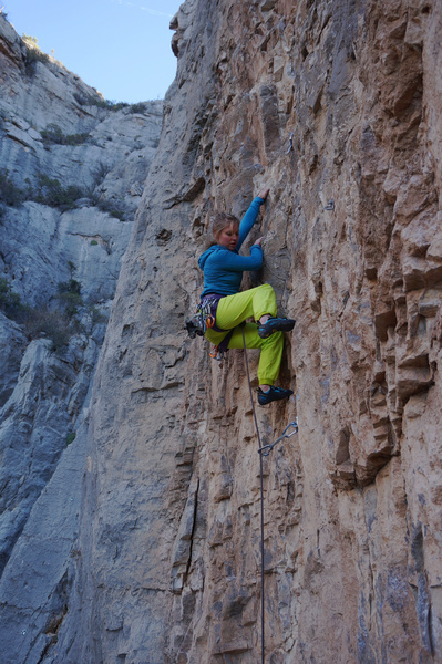 Jordanna on the fun sidepulls between bolts 4 and 5.