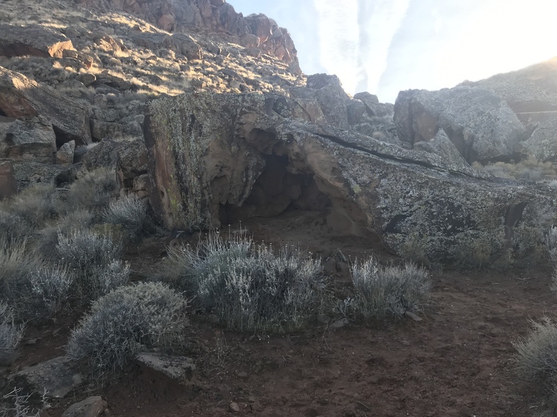 Bouldering in The Bat Cave, Southwest Utah