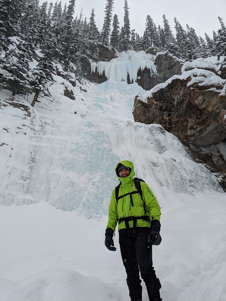 Louise Falls from the base (2/3/2018). P1 tops out at the rock (right side, bolted), P2 tops out in the cave behind the waterfall (bolted), and P3 is at the top of the route (bolts are past the trees).