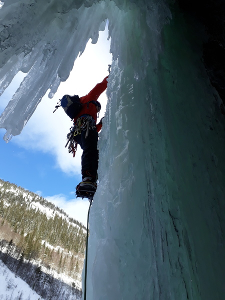Cletus starting up the crux second pitch.