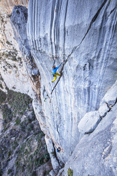 Martin on P2. Stunning pitch of limestone. ©Fixed Line Media