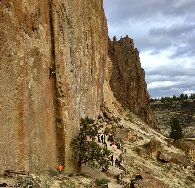 The awesome first pitch of Lion's Chair.