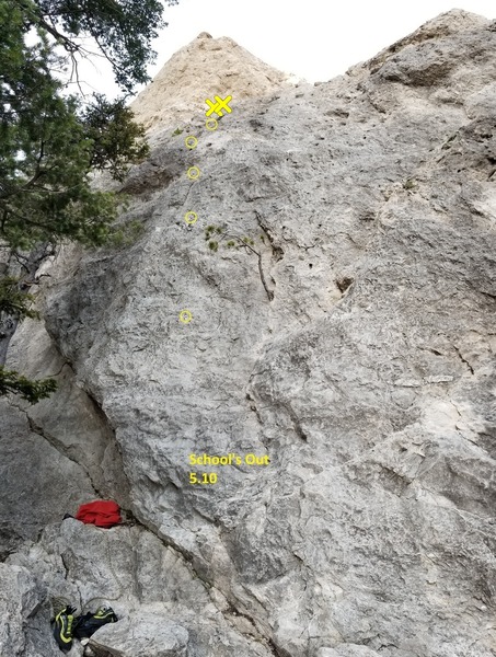 School's Out 5.10 (left to right, this is the second route on Recess Wall)