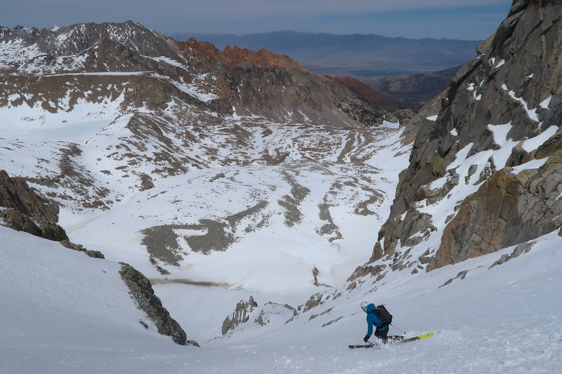 Skiing the N Couloir of Mt. Lamarck