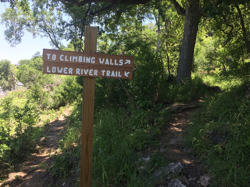 Second signpost on main trail. Go right to Buzzards Roof, Little Guides Wall, Awesome Roof, Holladay Wall, and Cheap Beer Wall. All other walls are behind you.