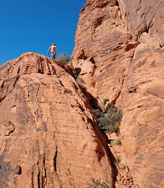 Dan on SE / Right-side approach from MIddle Pass to P2 top anchor platform