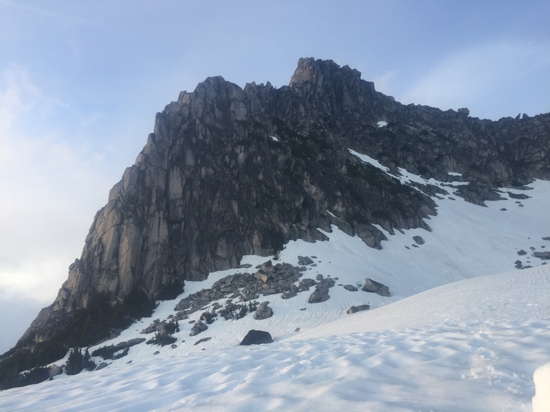 The route follows the ridge.