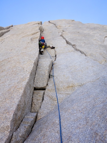 At the final headwall, there are some splitter cracks you can climb. Don't bypass these for easier ground, they are awesome High Sierra granite climbing.