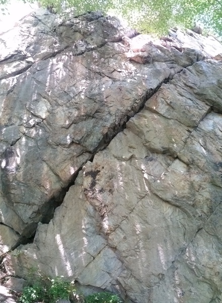 Crescent Crack shaded in the summer
