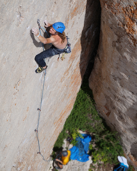 An unknown climber (I think Will?) on the opening crux sequence of Tribal War.