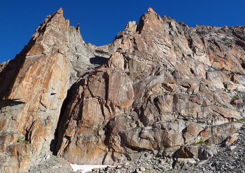 Arete du Genepi line drawing. The rappel line from the summit goes nearly vertically to the boulder at base at right.