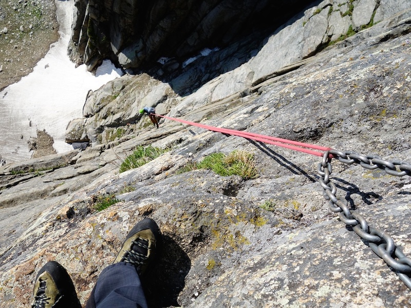 Rap from the chain anchor if you have double ropes. If you have a single 70m, it is probably best to rap from the anchor about 100 feet to climber's left of this (without chains as of July 2018).