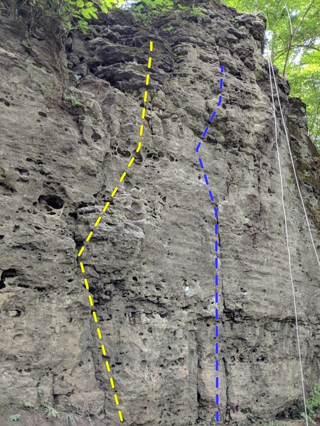 Blue Left at John Bryan State Park. Going straight up from where our rope dropped was much more difficult than going to the left where the first crack (From the left (Yellow route)) is. If this misrepresents pre-existing information, please notify.