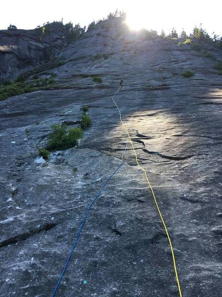 3 O'clock PM, the sun dips behind the wall during the summer