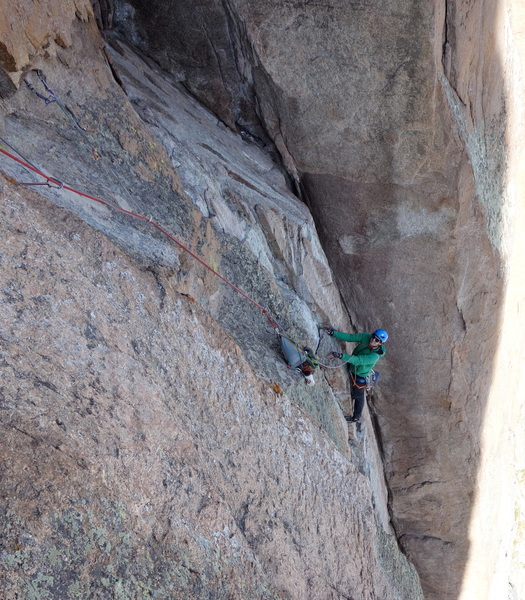 Matt finishing the P4 finger crack variation right before it joins the original traverse.