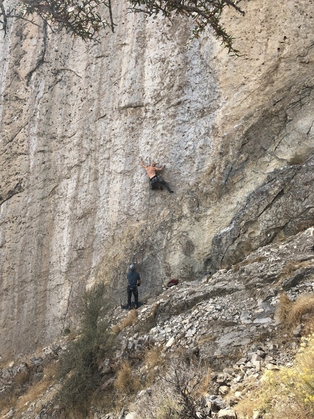 Kyle Sherby on-sites Dinner Roll, 5.12c