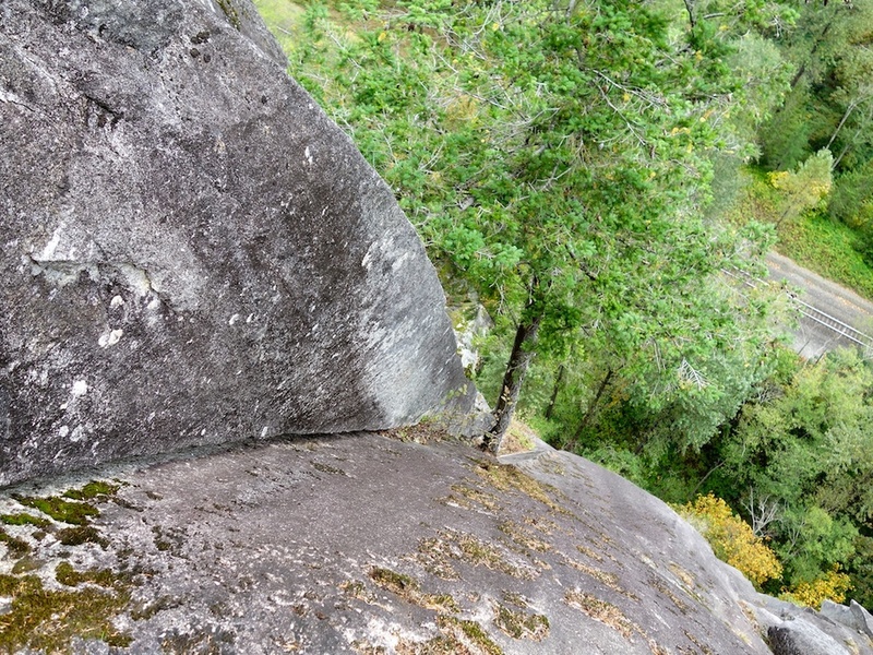 Looking down the corner/handcrack at the start of Pitch 4.