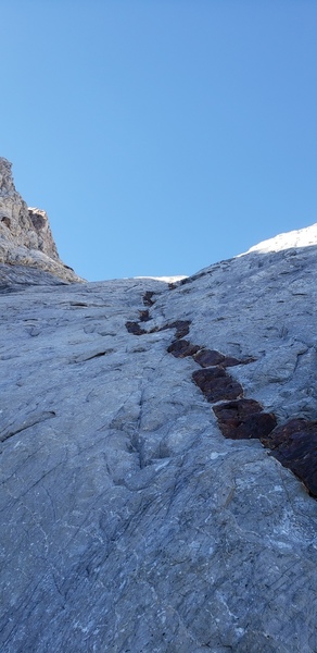 Head right after this mini vein Peter's out to gain the ridge to the summit vs the nasty talus in the gully