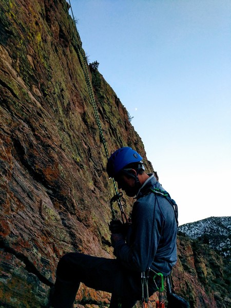 Last climb of the day, rapping from the second anchor with a 70m. A perfect day to climb.