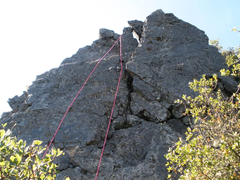 East Face - "Big Crack" route is rather obvious !