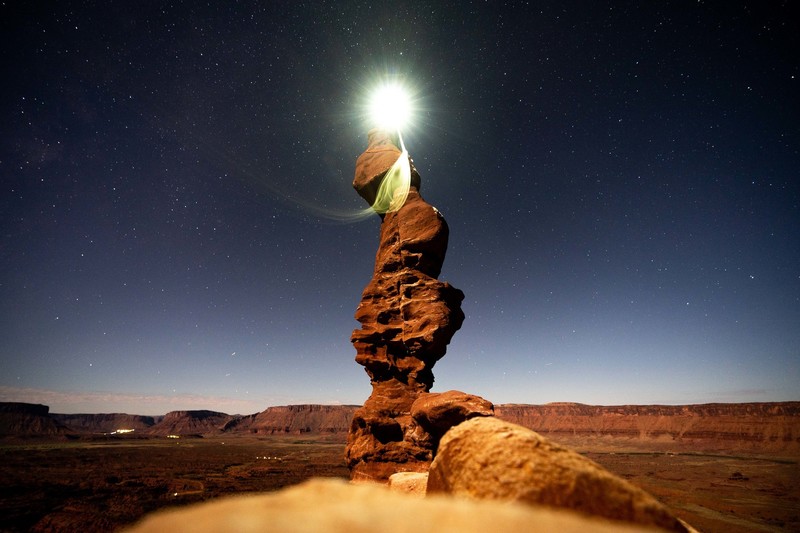 A fine evening on Ancient Art. Exposure is a little more manageable in the dark!