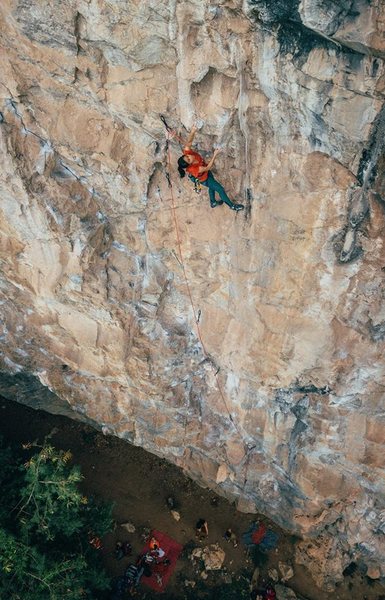 Puntarika "Mean" approaching the crux of Siam Paradise. 5.11d