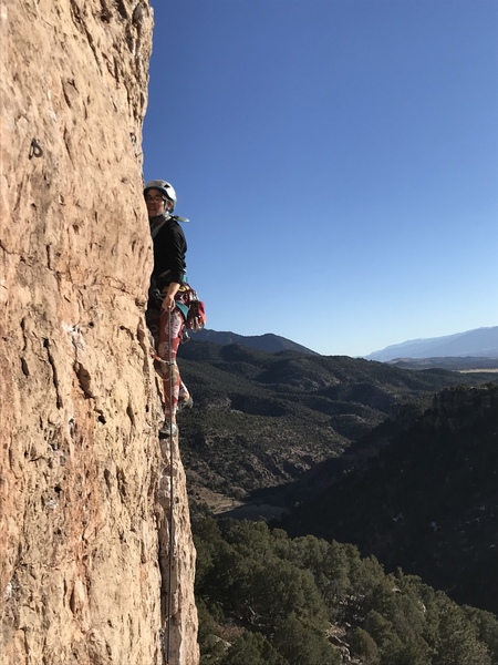Zoe just above the crux on Muscle Beach.