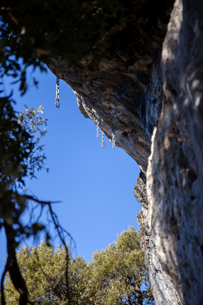 The three fixed draws in the background are on the traversing overhang of Pocket Science. The Foreground draws is Flash Pump.