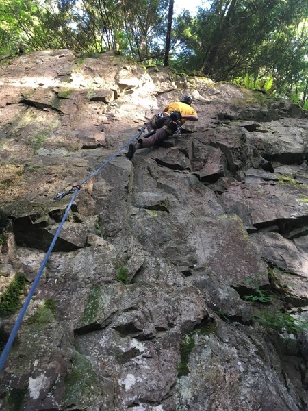 Vitalie chalking up before the crux