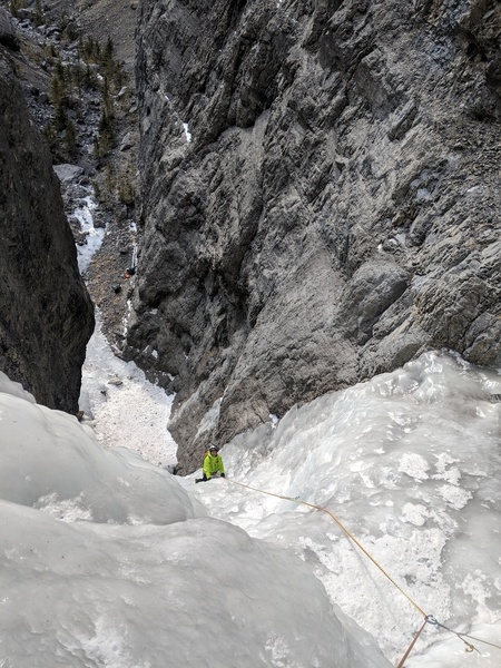Vik Sahney ascending the first pitch of Aquarius on 1/10/2019